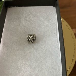 Flower pandora charm